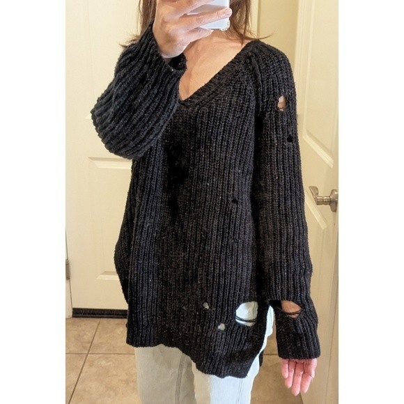 Wildfox Oversized Distressed Wool Sweater - Picture 4 of 14